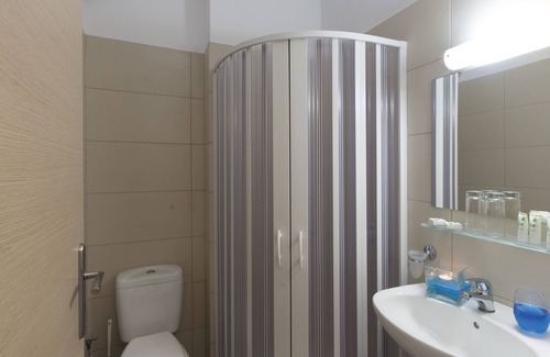 Kini Hotel | Blue Harmony Hotel