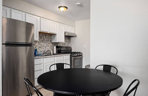 Peoria Heights House | Blue Haven at Hines | Stylish 2BD Stay | Peoria Heights