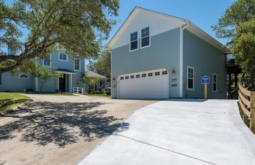 Rockport Apartment | Blue Haven ~Coastal Retreat Studio in Fulton ~ Private Fishing Pier