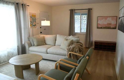 Deltona Lakes Apartment | Blue Heron Cottage Cozy 2BR Sleeps 6 Fire Pit