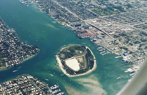 Riviera Beach House | Blue Heron House 2/1 diving kayak fishing boating Paley inst. Phil Foster park