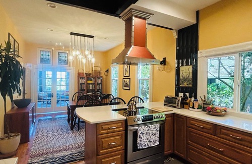 Columbia City Apartment | Blue Heron Manor: Historic charm centrally located