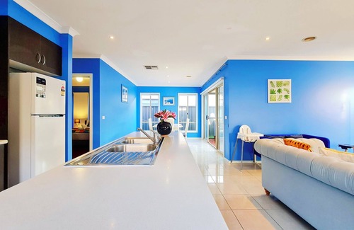 Mernda House | Blue Home/Comfy/Peaceful/3B House/Train Station/Parks/Sports