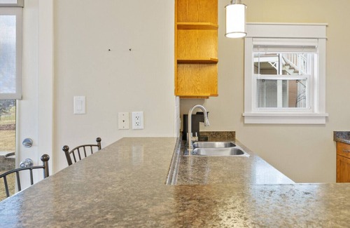 The Blue Mountains House | Blue Horizon at Rivergrass