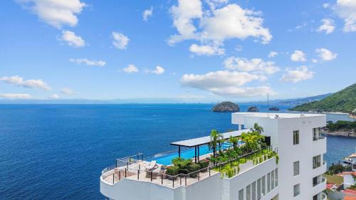 Mismaloya Apartment | Blue Horizon Luxury Condo