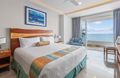 Mismaloya Apartment | Blue Horizon Luxury Condo