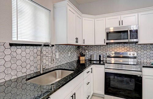 McKinney House | Blue Horizon Retreat- Near Downtown McKinney