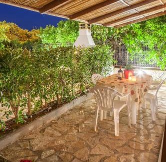 Drepano Apartment | Blue house