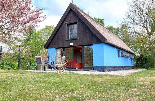 Pantow House | Blue House - Holiday home 8RB1, Blue House