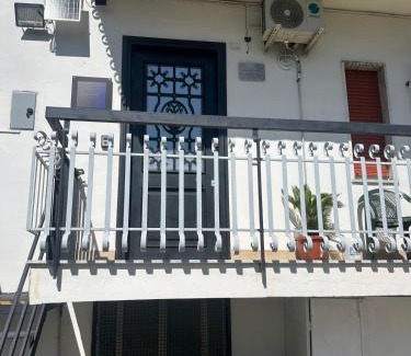 Santa Maria la Carita Apartment | Blue House