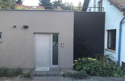 Velke Popovice Apartment | Blue House Relax
