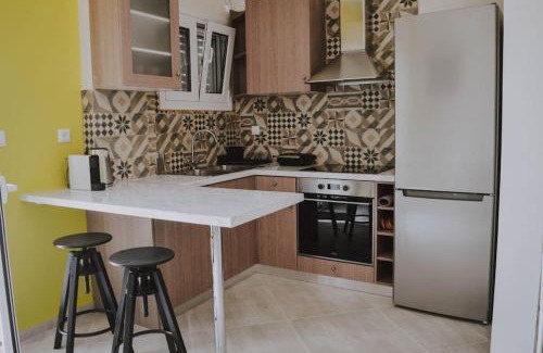 Pidima Kyras Apartment | Blue in Green North