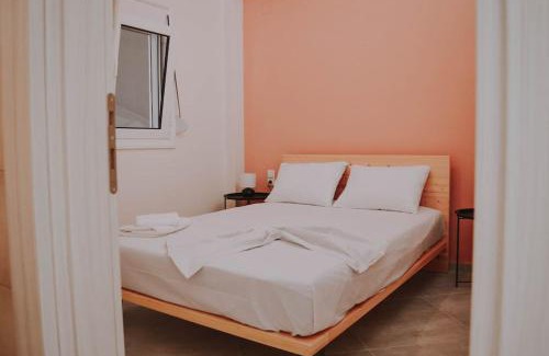 Pidima Kyras Apartment | Blue in Green South
