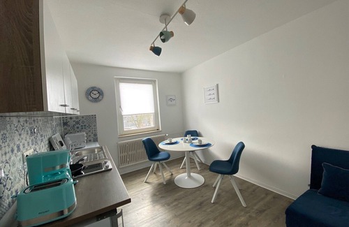 Duissern Apartment | Blue Island next to Duisburg Hbf