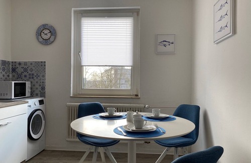 Duissern Apartment | Blue Island next to Duisburg Hbf