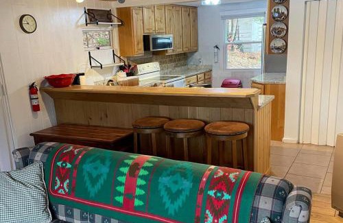 Rhinelander House | Blue Jay Cabin