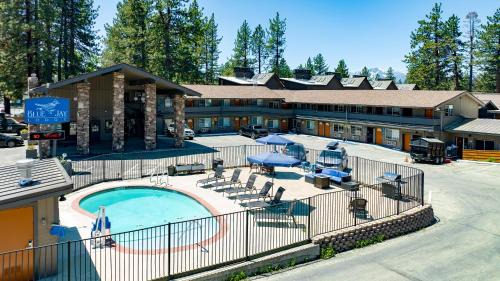 Lakeside Park Hotel | Blue Jay Lodge