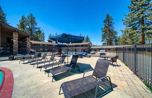 Lakeside Park Hotel | Blue Jay Lodge