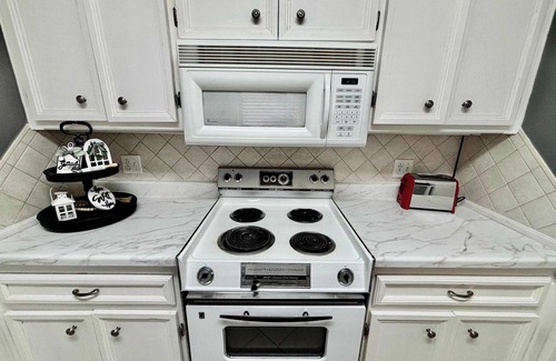 Lubbock House | Blue Jay's Magnolia - 3BR 2BA - Family Friendly
