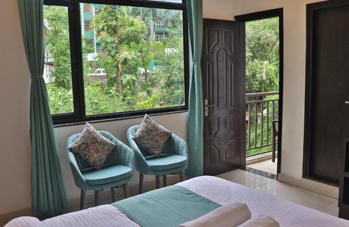 Tapovan Hotel | Blue Jay Smart Stay
