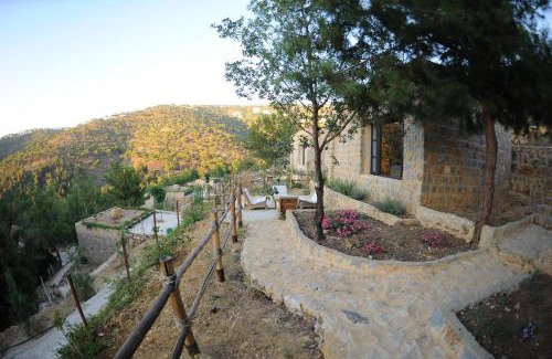 Beiteddine Bed & Breakfast | Blue Jay Valley