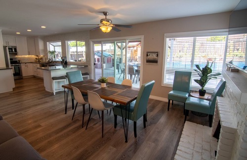 San Carlos House | Blue Lagoon 4BR/3BA Work+Play Retreat!