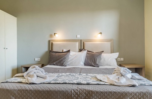 Psarou Hotel | Blue Lagoon