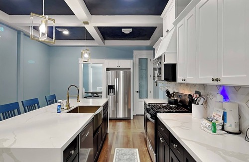 Galveston Cottage | Blue Lagoon