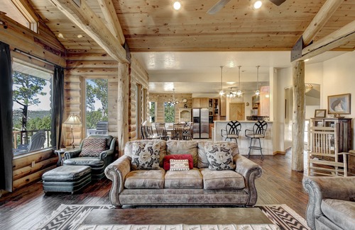 Ruidoso Cabin | Blue Lake Lodge | Pet Friendly, Views, Hot Tub