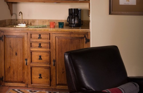 Hesperus Bed & Breakfast | Blue Lake Ranch