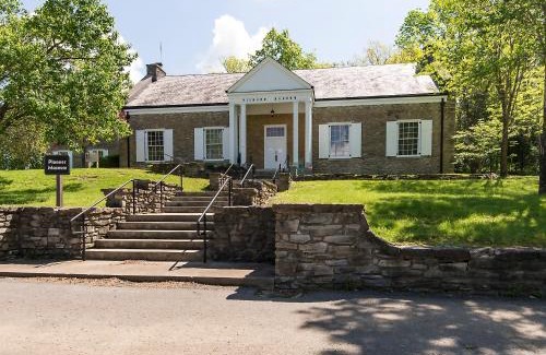 Carlisle Resort | Blue Licks Battlefield State Park