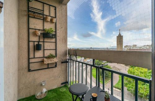Amerique Apartment | Blue Light - Appt pour 4p Paris