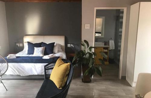 Lynnwood Ridge Apartment | Blue Lotus Guest House Pta East-Solar power