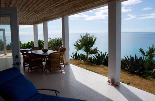 Gregory Town House | Blue Love Point 3BR by Eleuthera Vacation Rentals