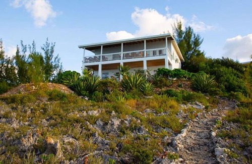 Gregory Town House | Blue Love Point 3BR by Eleuthera Vacation Rentals