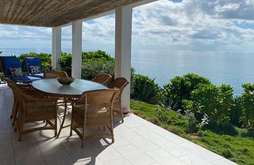 Gregory Town House | Blue Love Point by Eleuthera Vacation Rentals