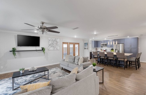 Irving Apartment | Blue Mirage! 5 Star Comfort-Pool Table Arcades