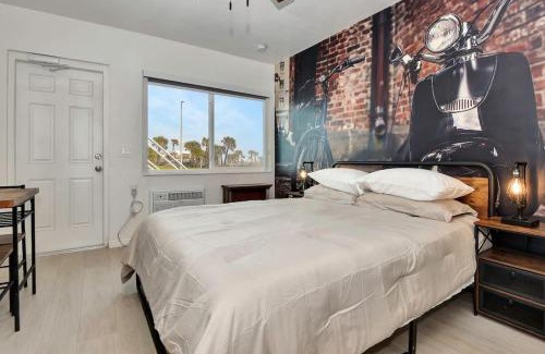 Daytona Beach Shores House | Blue Mist Motel - Room #8