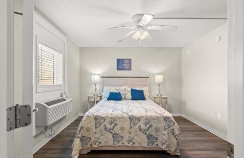 North Myrtle Beach Apartment | Blue Mist Villas Unit 301 is a 3rd Floor Oceanfront Condo in Cherry Grove NMB