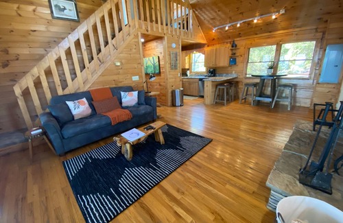 Blue Ridge Cabin | Blue Moon in Blue Ridge