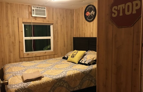 Willis Bed & Breakfast | Blue moon Quaint cabins the woods