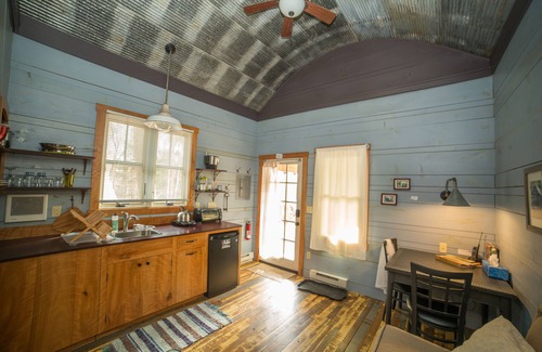 McHenry Cabin | Blue Moon Rising