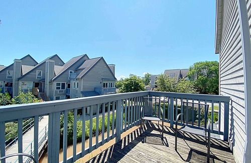 Craigleith Condo | Blue Mounain Suites - Ski In/Ski Out, Linens, Wifi