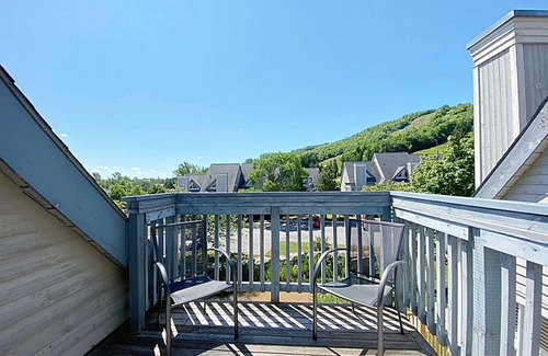 Craigleith Condo | Blue Mounain Suites - Ski In/Ski Out, Linens, Wifi