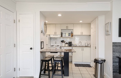 Craigleith Apartment | Blue Mountain Studio Oasis