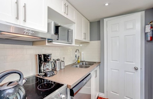 Craigleith Condo | Blue Mountain Luxury Studio - Crave TV