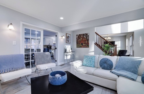 East Stroudsburg House | Blue Mountain Lake Retreat: Pool, Hot Tub, Lake