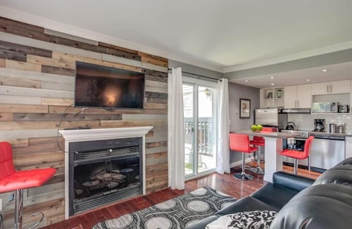 Craigleith Apartment | Blue Mountain Luxury Studio