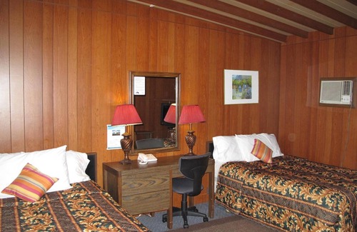Pincher Creek Hotel | Blue Mountain Motel