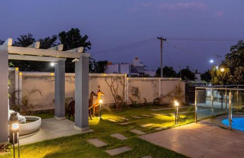 Hosur Villa | Blue Nest By StayJadeParty VillaLawn